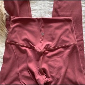 Lululemon | RARE Align sz 4 — So Merlot